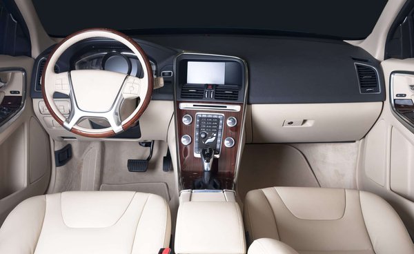 Quelles sont les diverses catégories de voitures de luxe à louer ?