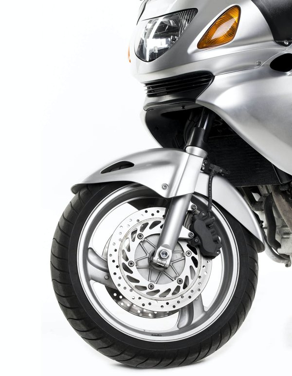 Optimiser la sécurité et les performances avec le bon choix de pneu moto